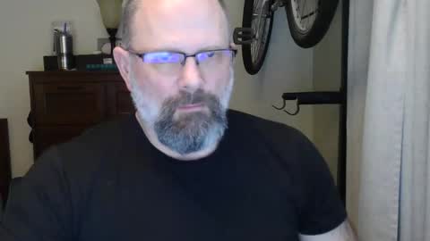 Just hanging out - No pressure online show from 21, 5, 2026