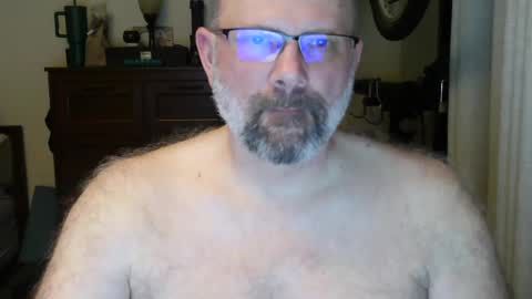 Just hanging out - No pressure online show from 17, 6, 2026
