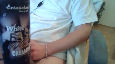 Snapshot of mysteryboy497 chatting on 23, 10, 2025 mysteryboy497 online show from 23, 10, 2025