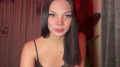 UR GIRL NEXTDOOR online show from 5, 3, 2026