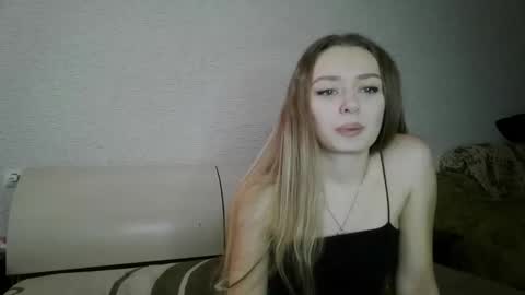 Snapshot of mysticglimmer chatting on 20, 12, 2025 Anika online show from 20, 12, 2025