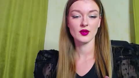 mysticvenus_ online show from 19, 12, 2025