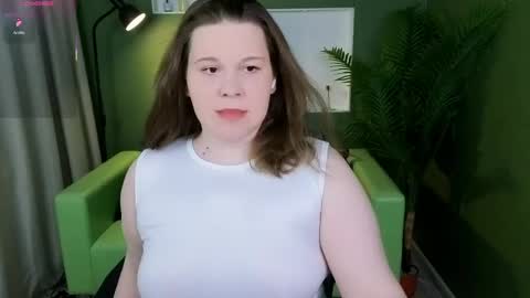 Snapshot of mystimerlina chatting on 4, 5, 2026 merlin online show from 4, 5, 2026
