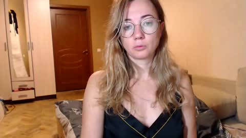 Snapshot of mystiquemaya chatting on 4, 12, 2024 Maya online show from 4, 12, 2024