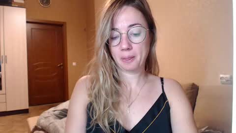 Snapshot of mystiquemaya chatting on 14, 12, 2024 Maya online show from 14, 12, 2024