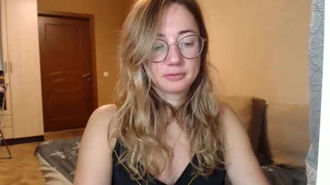 Snapshot of mystiquemaya chatting on 16, 12, 2024 Maya online show from 16, 12, 2024