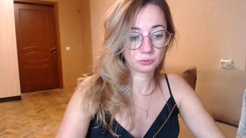 Snapshot of mystiquemaya chatting on 18, 12, 2024 Maya online show from 18, 12, 2024
