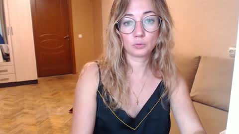 Snapshot of mystiquemaya chatting on 19, 12, 2024 Maya online show from 19, 12, 2024