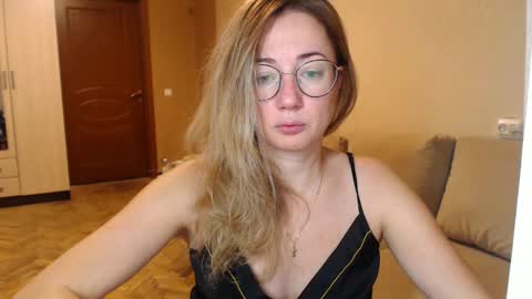 Snapshot of mystiquemaya chatting on 22, 12, 2024 Maya online show from 22, 12, 2024