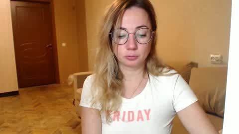 Snapshot of mystiquemaya chatting on 6, 1, 2025 Maya online show from 6, 1, 2025