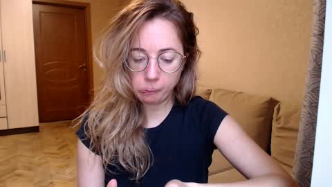 Snapshot of mystiquemaya chatting on 19, 1, 2025 Maya online show from 19, 1, 2025