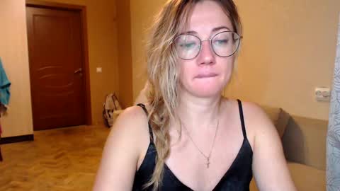 Snapshot of mystiquemaya chatting on 22, 1, 2025 Maya online show from 22, 1, 2025