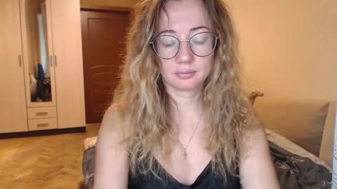 Snapshot of mystiquemaya chatting on 24, 1, 2025 Maya online show from 24, 1, 2025