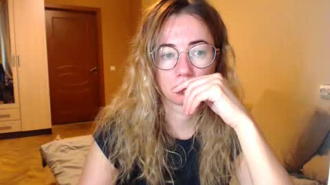 Snapshot of mystiquemaya chatting on 28, 1, 2025 Maya online show from 28, 1, 2025