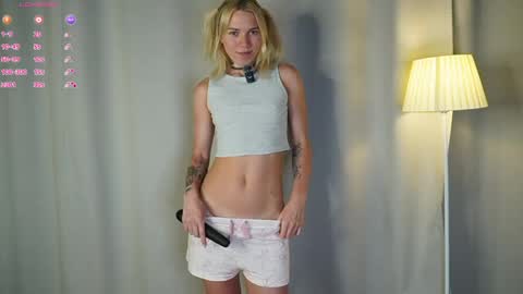 Snapshot of myviolet_rush chatting on 18, 5, 2026 Olivia or just olive online show from 18, 5, 2026
