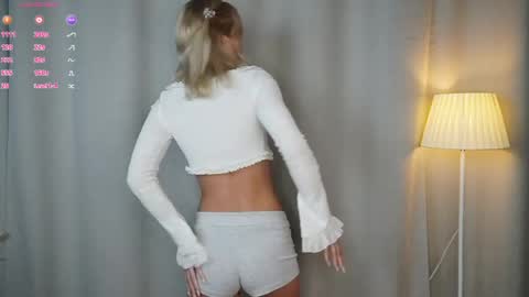 Snapshot of myviolet_rush chatting on 3, 6, 2026 Olivia or just olive online show from 3, 6, 2026