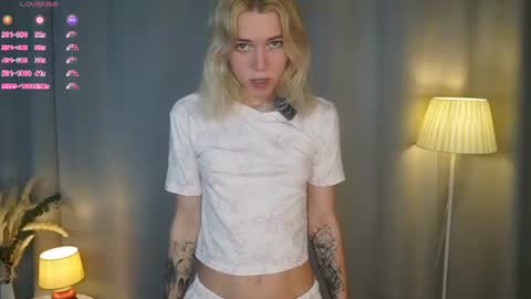 Snapshot of myviolet_rush chatting on 21, 6, 2026 Olivia or just olive online show from 21, 6, 2026