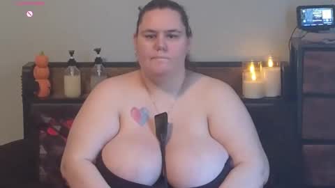 Mzjuicybootay online show from 9, 10, 2025