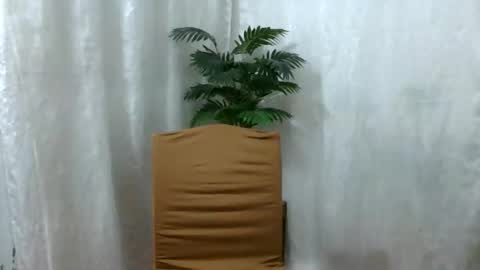 Snapshot of n1raa chatting on 27, 3, 2026 nira online show from 27, 3, 2026