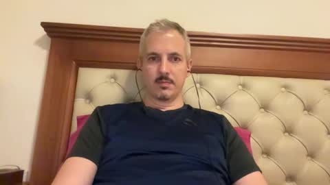 Snapshot of naco20l chatting on 3, 12, 2025 naco20l online show from 3, 12, 2025