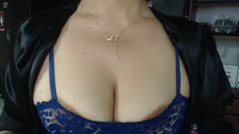 Nadia  online show from 16, 2, 2025