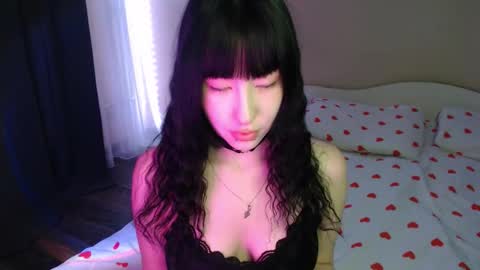 Snapshot of naemiblush chatting on 26, 10, 2025 Naemi online show from 26, 10, 2025