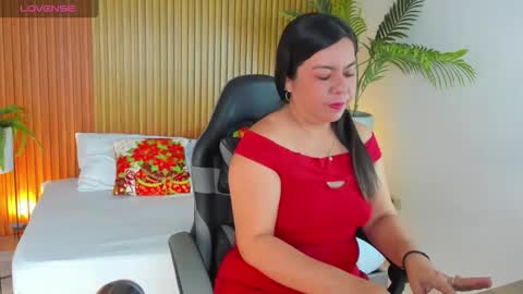 N A H I A online show from 3, 12, 2025