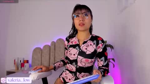 Snapshot of nahia_low chatting on 18, 9, 2025  Valeria  online show from 18, 9, 2025