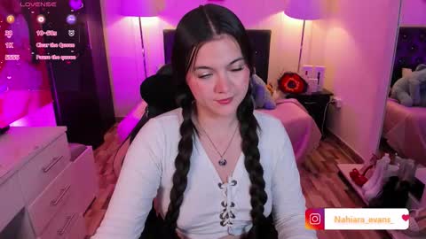 Snapshot of nahiara_evans_ chatting on 10, 3, 2026 NAHIARA EVANS online show from 10, 3, 2026