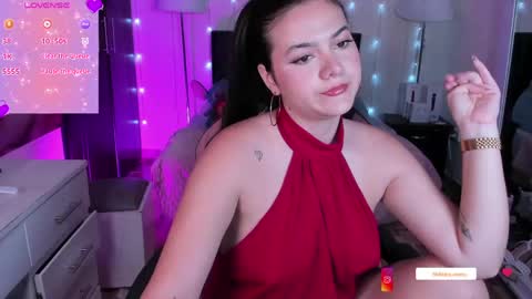 Snapshot of nahiara_evans_ chatting on 12, 4, 2026 NAHIARA EVANS online show from 12, 4, 2026