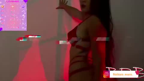Snapshot of nahiara_evans_ chatting on 8, 6, 2026 NAHIARA EVANS online show from 8, 6, 2026