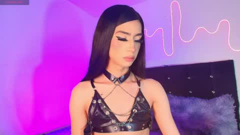 NahiaVictoria  online show from 17, 4, 2026