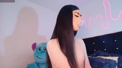 Snapshot of nahiavictoria chatting on 19, 5, 2026 NahiaVictoria online show from 19, 5, 2026