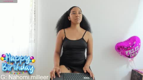 Snapshot of nahomi_miller_ chatting on 10, 4, 2026 Laura online show from 10, 4, 2026