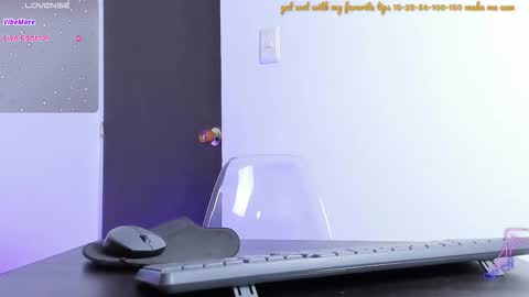 Snapshot of nahomiblakee chatting on 8, 10, 2025 Nahomi Carol online show from 8, 10, 2025