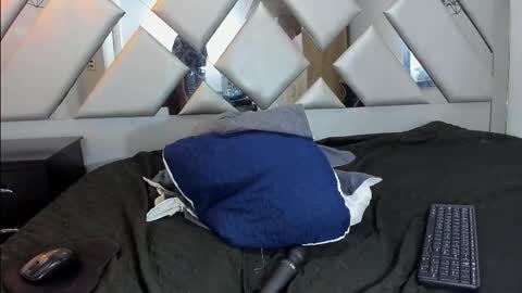 Nahomi  online show from 28, 11, 2025