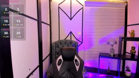 Snapshot of nahomirichards chatting on 10, 11, 2025 Nahomi online show from 10, 11, 2025