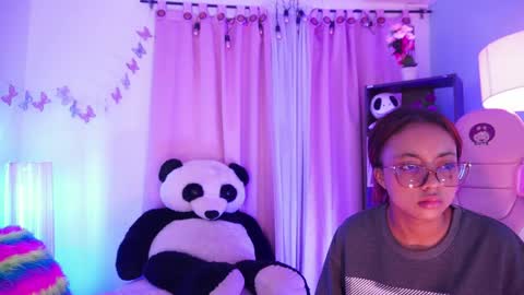 nahomy 2308 online show from 14, 5, 2026