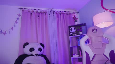 nahomy 2308 online show from 20, 5, 2026
