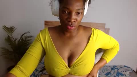 Snapshot of nahomy_gree chatting on 10, 5, 2026 nahomy_gree online show from 10, 5, 2026