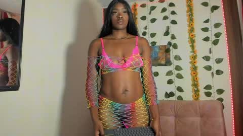Nahomy  online show from 21, 5, 2026