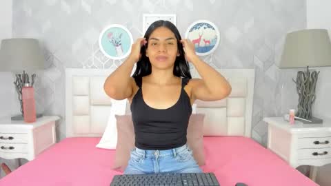 naia_cox online show from 25, 10, 2025