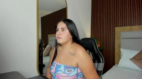 Snapshot of naila_greedy chatting on 5, 5, 2026 N A I L A online show from 5, 5, 2026