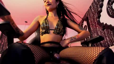 Naila online show from 17, 1, 2025