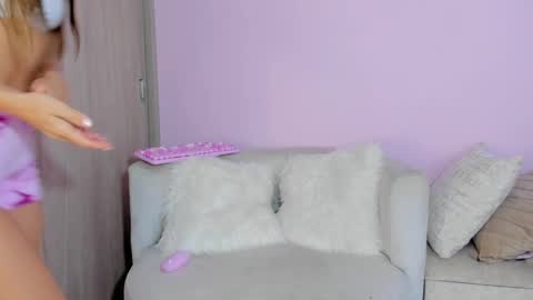 Snapshot of naileea chatting on 25, 1, 2025      online show from 25, 1, 2025