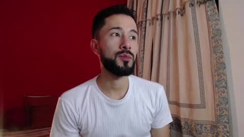 Snapshot of nainpaulo chatting on 1, 10, 2025 nainpaulo online show from 1, 10, 2025