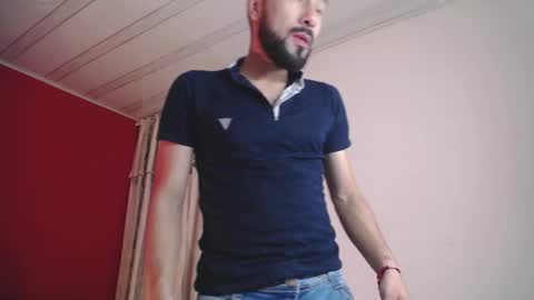 Snapshot of nainpaulo chatting on 4, 10, 2025 nainpaulo online show from 4, 10, 2025