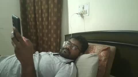 Snapshot of nairanandu28 chatting on 13, 4, 2026 NAIRANANDU28 online show from 13, 4, 2026