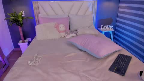 Snapshot of naishaford_1 chatting on 9, 4, 2026 Naisha Ford online show from 9, 4, 2026