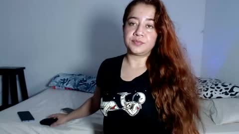Snapshot of naive_natty1 chatting on 6, 5, 2026 Natalia Flores online show from 6, 5, 2026